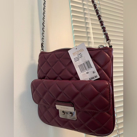 Plum Purple Michael Kors Crossbody Quilted Purse with Chain Strap Detail - Picture 3 of 15